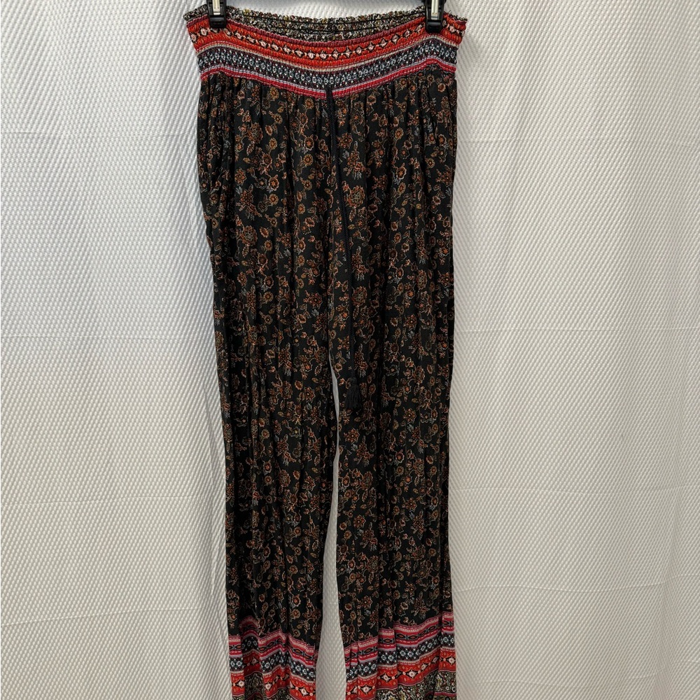 Women’s casual pants. Size Junior Large